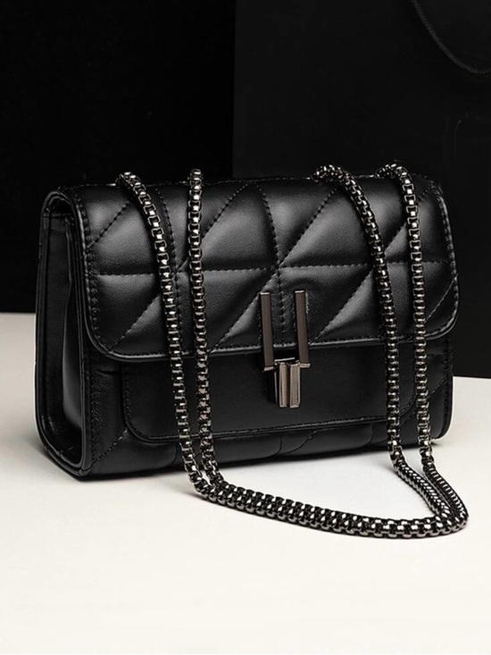 Handbags - 🌺 NewQuilted Chain Shoulder Bag in Black